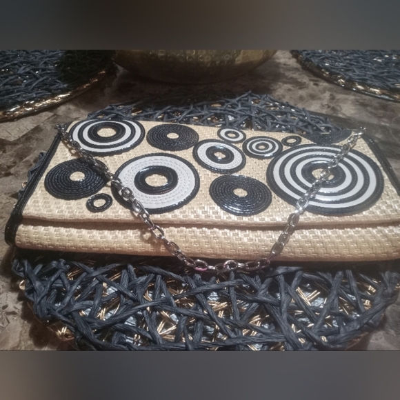 COLE HAAN Vintage Woven natural Pixie straw black patent leather trim Clutch - Picture 2 of 10